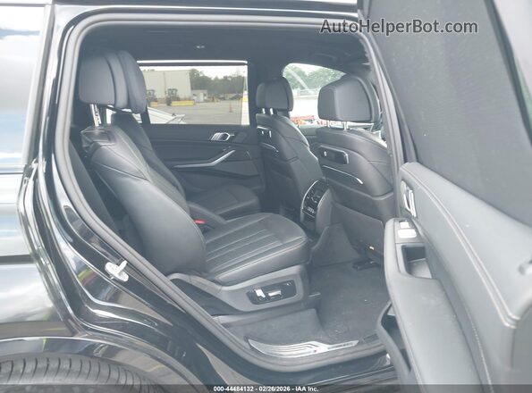 5UX33EM01S9Y10746 2025 BMW X7 Black Widok naklejki z numerem VIN