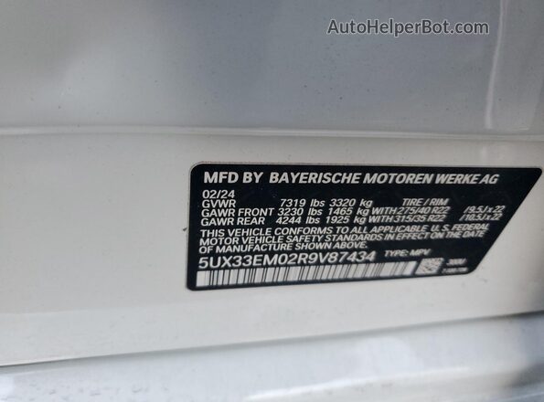 5UX33EM02R9V87434 2024 BMW X7 White 