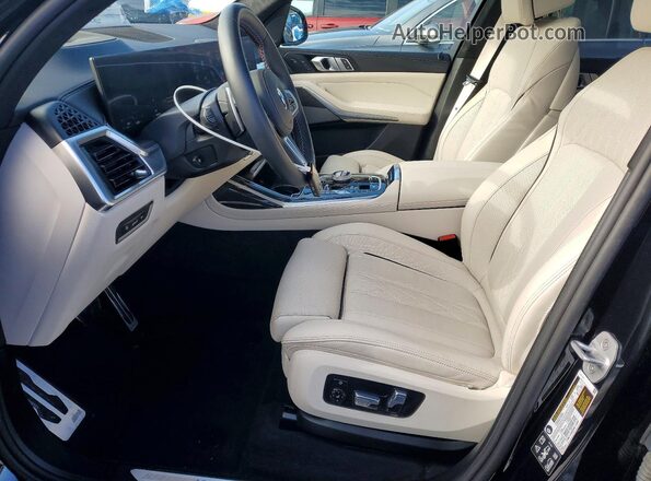 5UX33EM05S9Y12418 2025 BMW X7 Black Սալոնի դիմացի տեսք