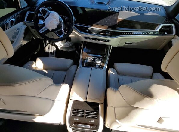 5UX33EM06P9M78231 2023 BMW X7 Silver წინა პანელის ხედი