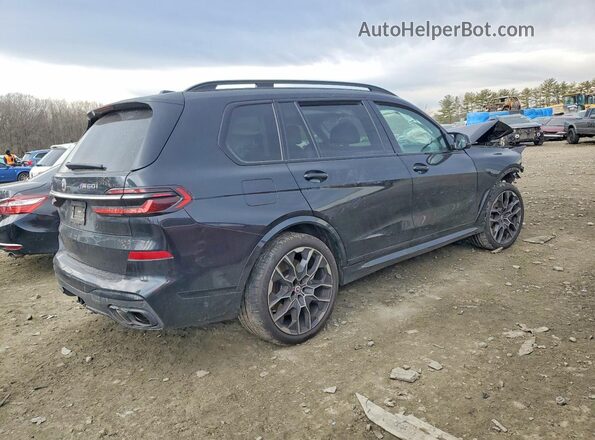 5UX33EM07P9P47434 2023 BMW X7 Black Հետևի աջ
