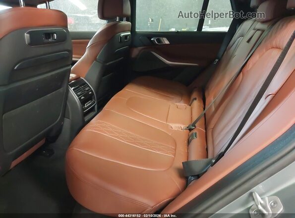 5UX33EU02S9X74615 2025 BMW X5 Gray 