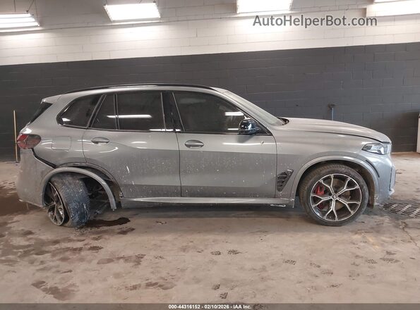 5UX33EU02S9X74615 2025 BMW X5 Gray 
