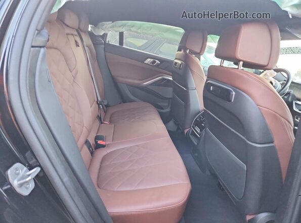 5UX33EX03S9Z38997 2025 BMW X6 Черный Вид задних сидений