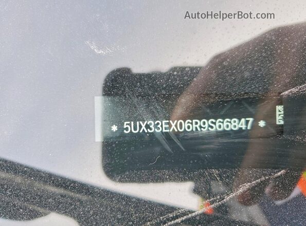 5UX33EX06R9S66847 2024 BMW X6 Black Панорамний вид салону 360°