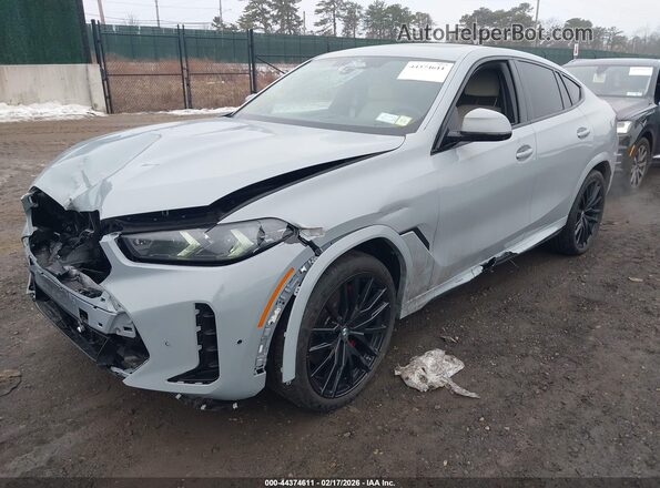 5UX33EX06S9X72426 2025 BMW X6 Gray წინა მარცხენა ხედი სამი მეოთხედიდან