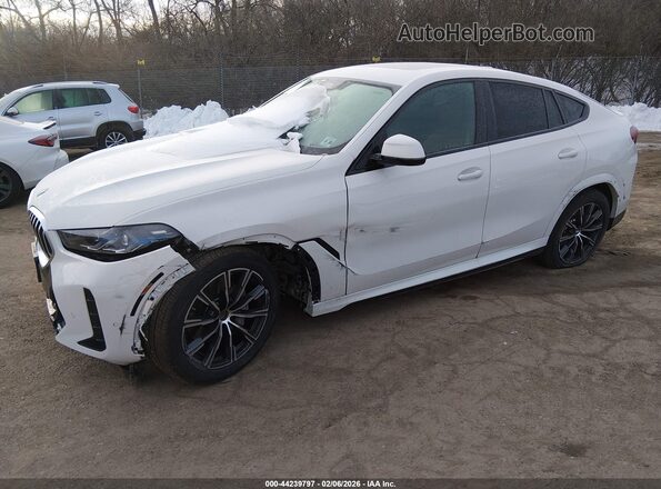 5UX33EX09T9161226 2026 BMW X6 White Front left