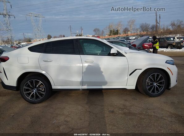 5UX33EX09T9161226 2026 BMW X6 White 360 interior view