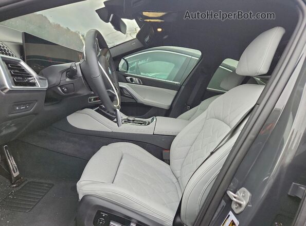 5UX33EX0XT9232319 2026 BMW X6 Gray წინა სალონის ხედი