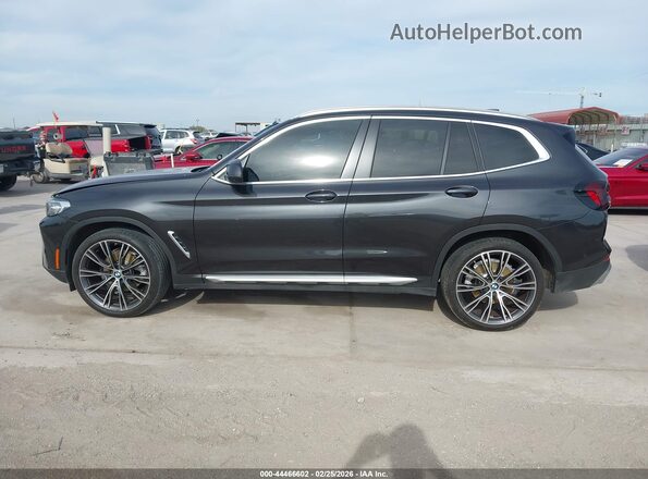 5UX43DP00R9X27054 2024 BMW X3 Gray 360 interior view