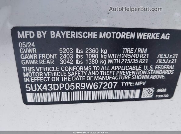 5UX43DP05R9W67207 2024 BMW X3 White Widok komory silnika