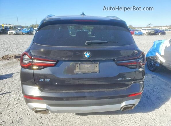 5UX43DP06N9L91002 2022 BMW X3 Gray Widok z tyłu