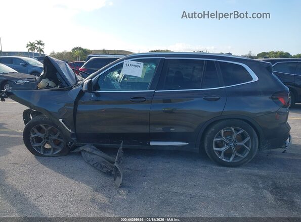 5UX43DP06R9U24697 2024 BMW X3 Black Սալոնի 360 աստիճան տեսք