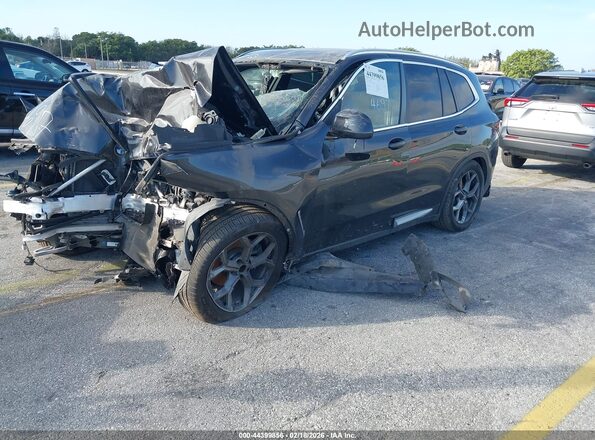 5UX43DP06R9U24697 2024 BMW X3 Black Առջևի ձախ երեք քառորդ տեսարան