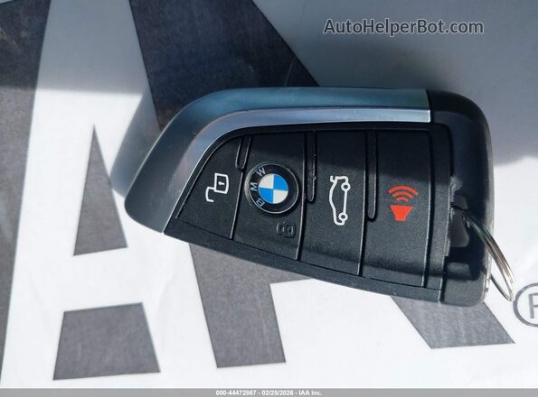 5UX43DP09P9P77822 2023 BMW X3 Gray Առջևի վահանակի տեսք