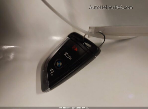 5UX43DT01N9K09437 2022 BMW X4 Черный Вид панели приборов