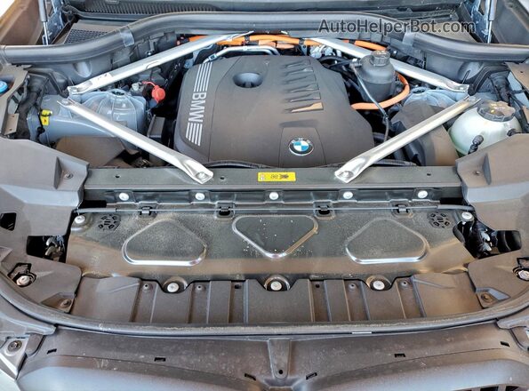 5UX43EU07S9Z93428 2025 BMW X5 Gray ძრავის განყოფილების ხედი