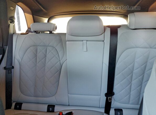 5UX43EU07S9Z93428 2025 BMW X5 Gray უკანა სავარძლების ხედი