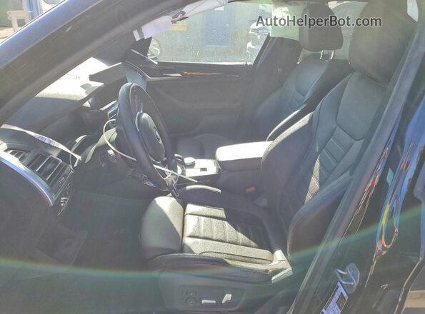5UX53DP02P9S00120 2023 BMW X3 Black Widok wnętrza z przodu