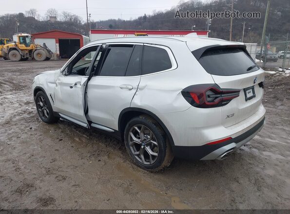 5UX53DP05N9M26195 2022 BMW X3 White Trasero izquierdo