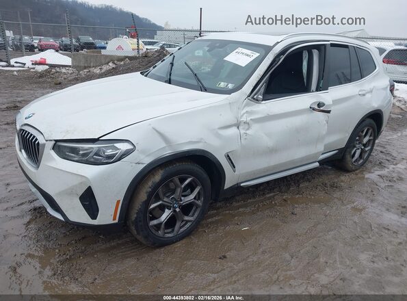 5UX53DP05N9M26195 2022 BMW X3 White Vista frontal