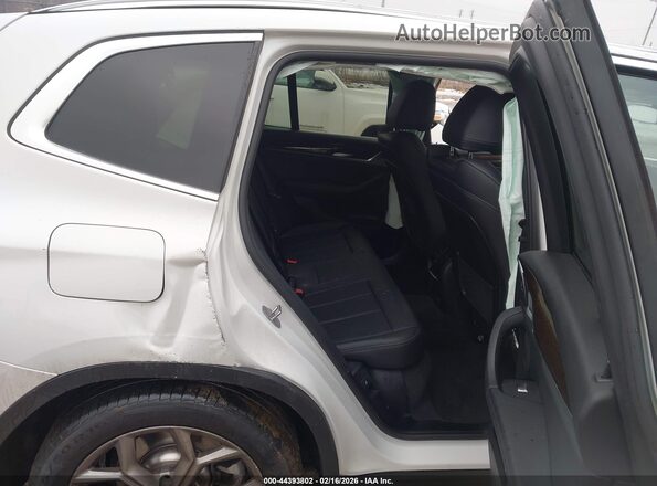 5UX53DP05N9M26195 2022 BMW X3 White Vista de la etiqueta del VIN