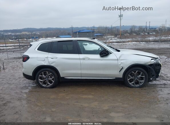 5UX53DP05N9M26195 2022 BMW X3 White Vista interior de 360 grados