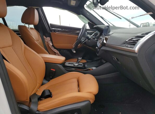 5UX53DP07R9V42309 2024 BMW X3 Белый Вид салона спереди