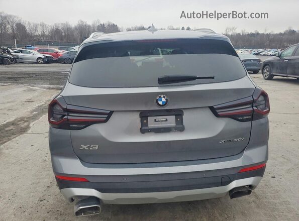 5UX53DP09P9R93898 2023 BMW X3 Silver Vista trasera