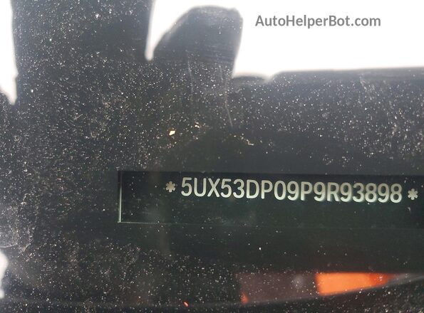 5UX53DP09P9R93898 2023 BMW X3 Silver Vista del compartimento del motor