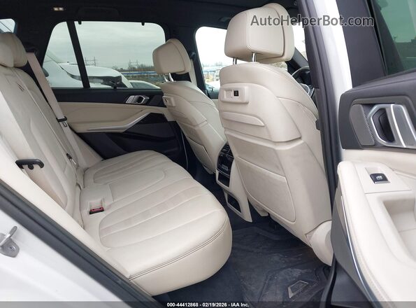 5UXCR6C00M9G49088 2021 BMW X5 White VIN sticker view