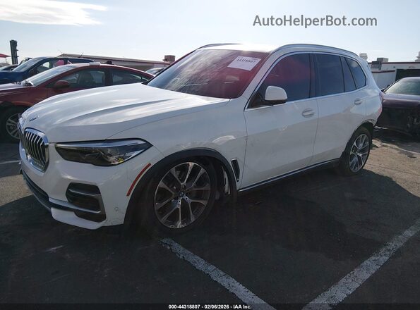 5UXCR6C01P9R88847 2023 BMW X5 White Vista tres cuartos delantera izquierda