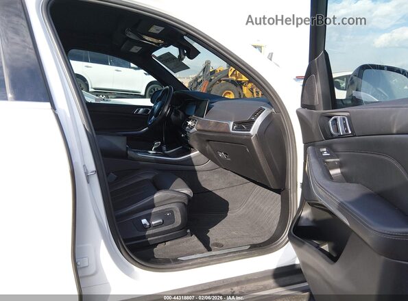 5UXCR6C01P9R88847 2023 BMW X5 White Vista interior delantera