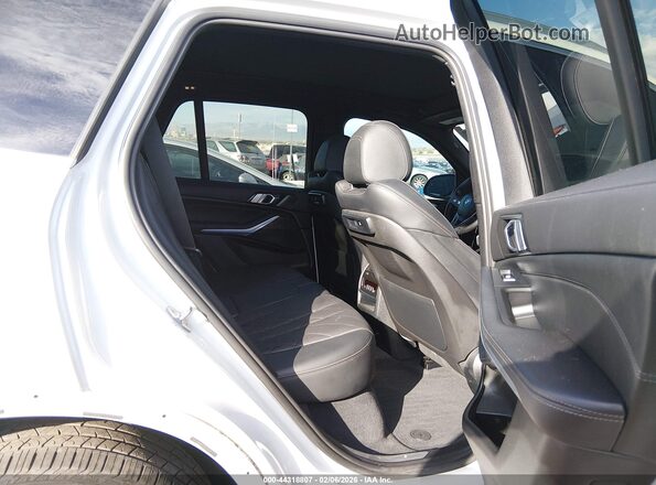 5UXCR6C01P9R88847 2023 BMW X5 White Vista de la etiqueta del VIN