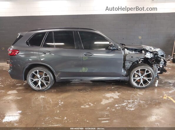 5UXCR6C05L9B40581 2020 BMW X5 Серый Вид задней части салона