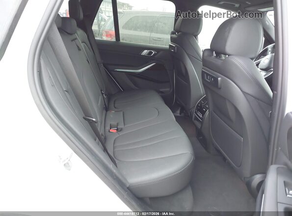 5UXCR6C05M9F45406 2021 BMW X5 Белый Вид наклейки с VIN-кодом