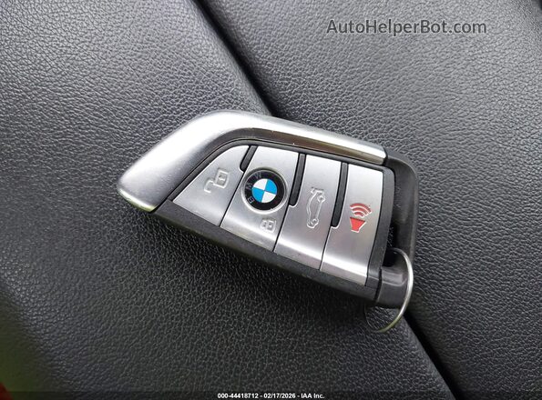 5UXCR6C05M9F45406 2021 BMW X5 Белый Вид панели приборов
