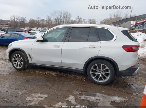 5UXCR6C05M9F45406 2021 BMW X5 Белый Панорамный вид салона 360°