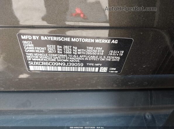 5UXCR6C09N9J39059 2022 BMW X5 Gray Widok komory silnika