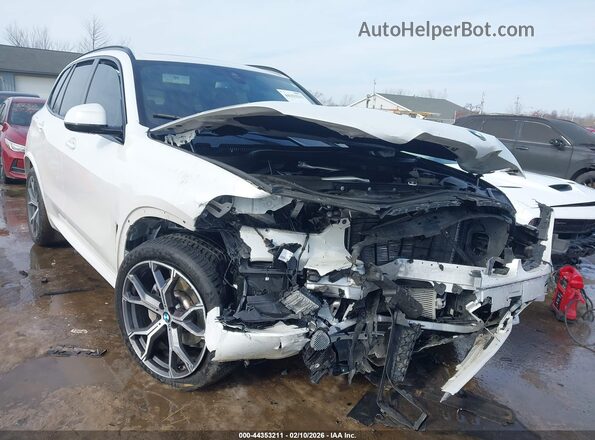 5UXCR6C09P9R22756 2023 BMW X5 White Widok z przodu