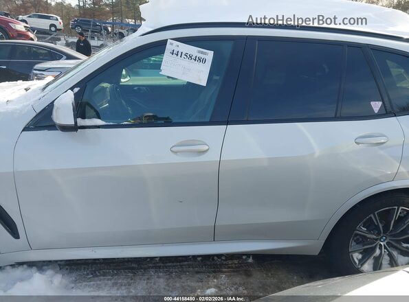5UXCR6C57KLL35592 2019 BMW X5 White 