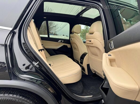 5UXCR6C59KLL06398 2019 BMW X5 Черный 