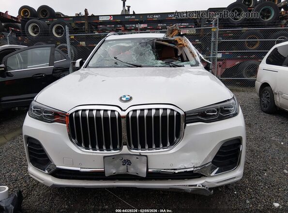 5UXCW2C00N9K39438 2022 BMW X7 White Vista del salpicadero