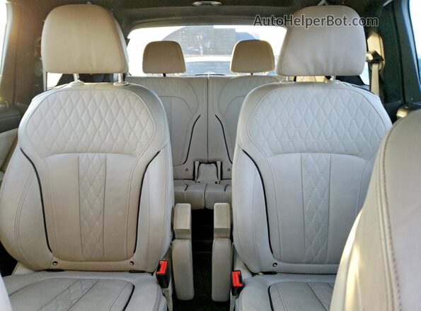 5UXCW2C01L9B41874 2020 BMW X7 Black უკანა სავარძლების ხედი