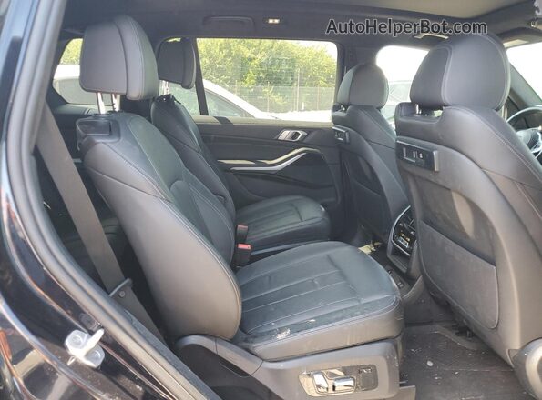 5UXCW2C01M9F64522 2021 BMW X7 Black უკანა სალონის ხედი
