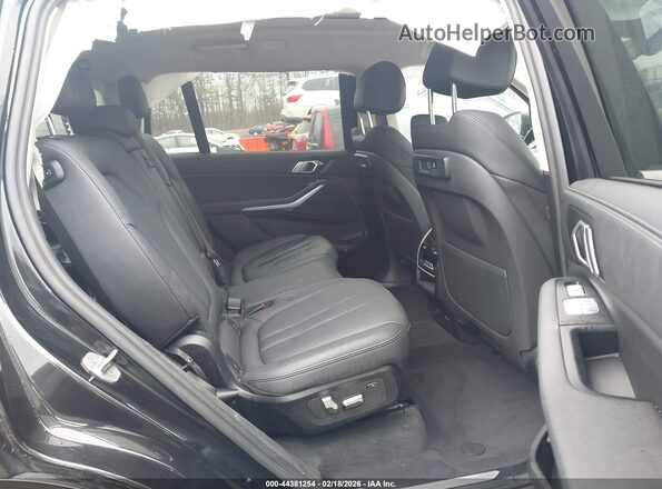 5UXCW2C01N9L06418 2022 BMW X7 Черный Вид наклейки с VIN-кодом
