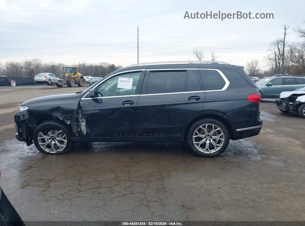 5UXCW2C01N9L06418 2022 BMW X7 Черный Панорамный вид салона 360°