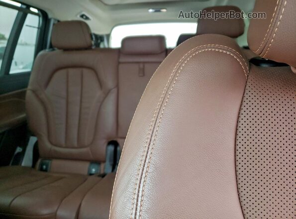 5UXCW2C03M9G47868 2021 BMW X7 White Հետևի նստատեղերի տեսք
