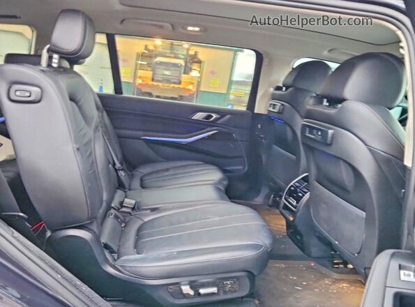 5UXCW2C04M9D95662 2021 BMW X7 Gray Вид задніх сидінь