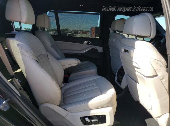 5UXCW2C08M9E65079 2021 BMW X7 Gray Вид задньої частини салону